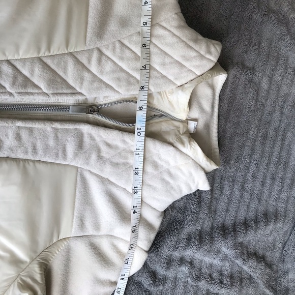 Thick lululemmon winter jacket - Picture 9 of 12